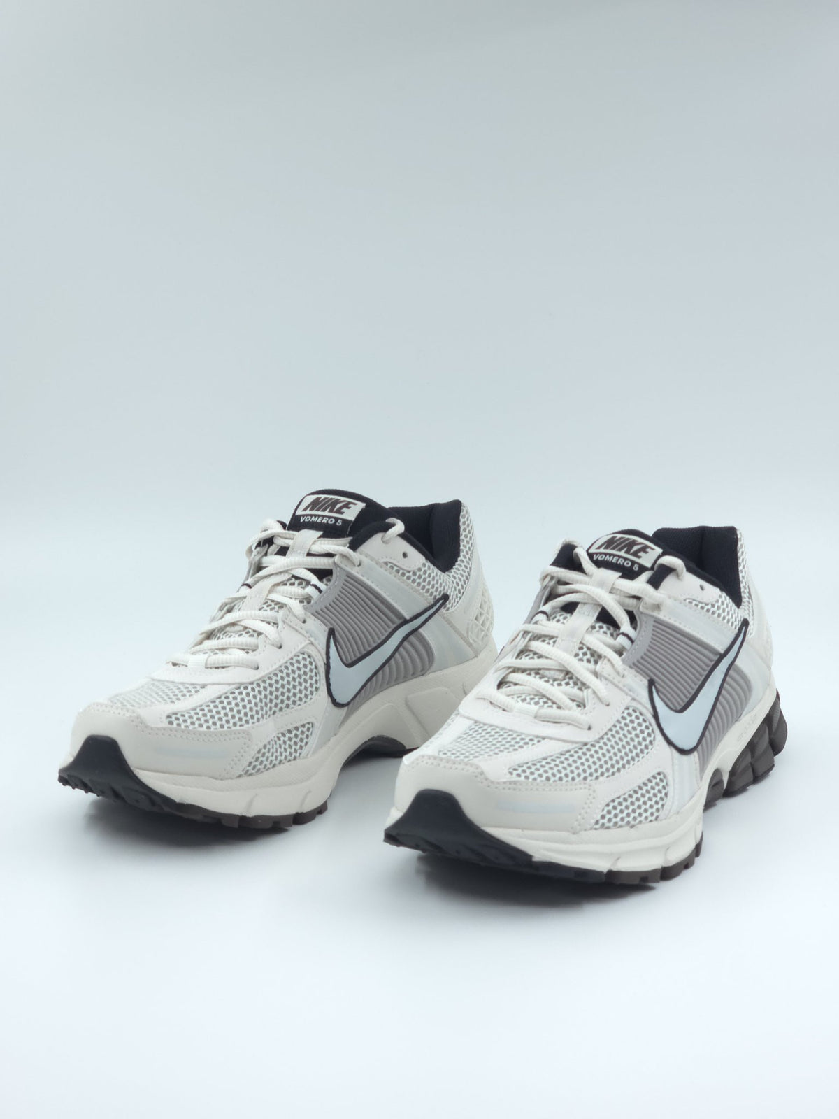 Nike Zoom Vomero 5 pointure 44 – sneakers neuves, vue 3