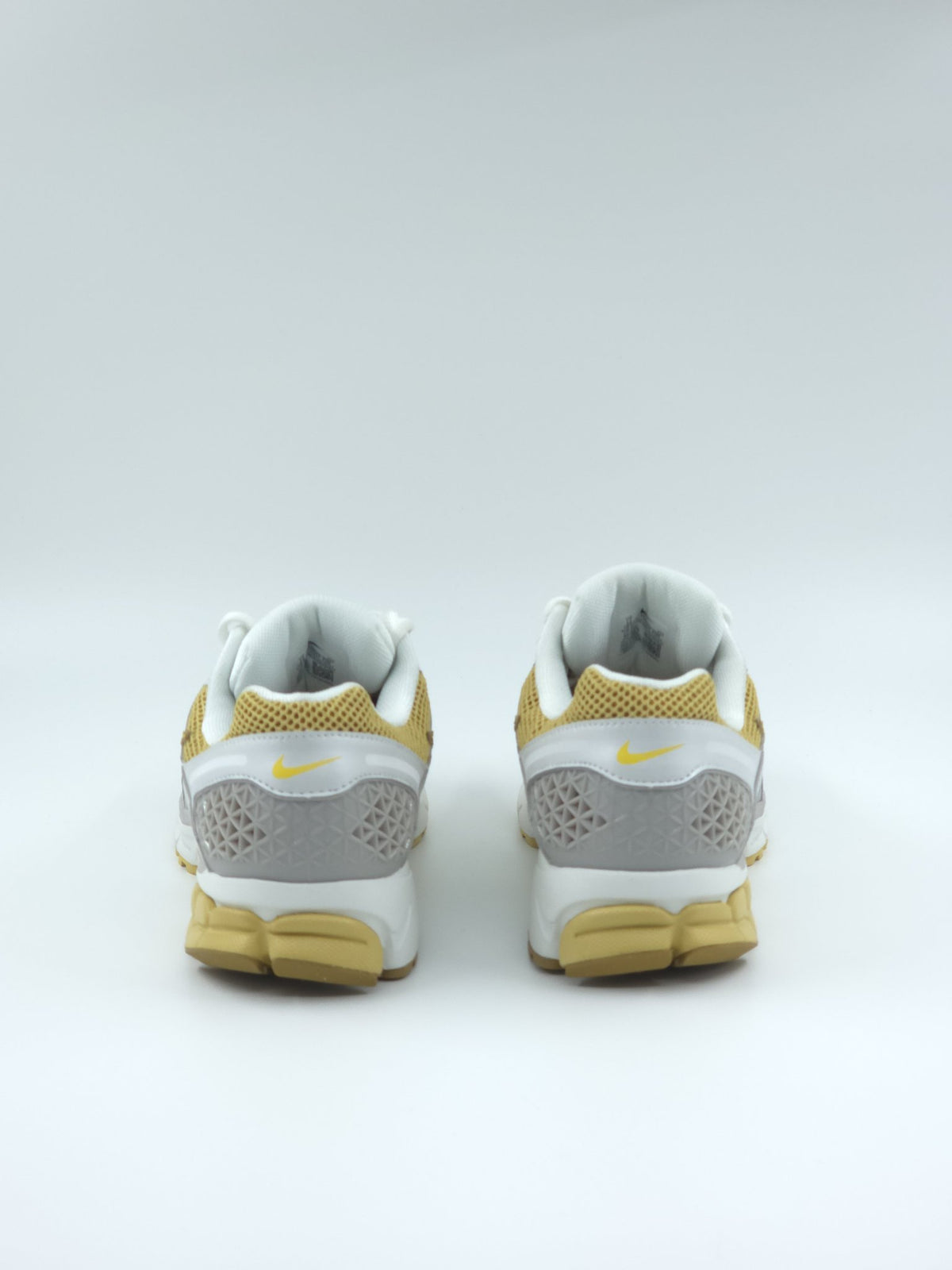 Nike Zoom Vomero 5 pointure 44,5 – sneakers neuves, vue 4