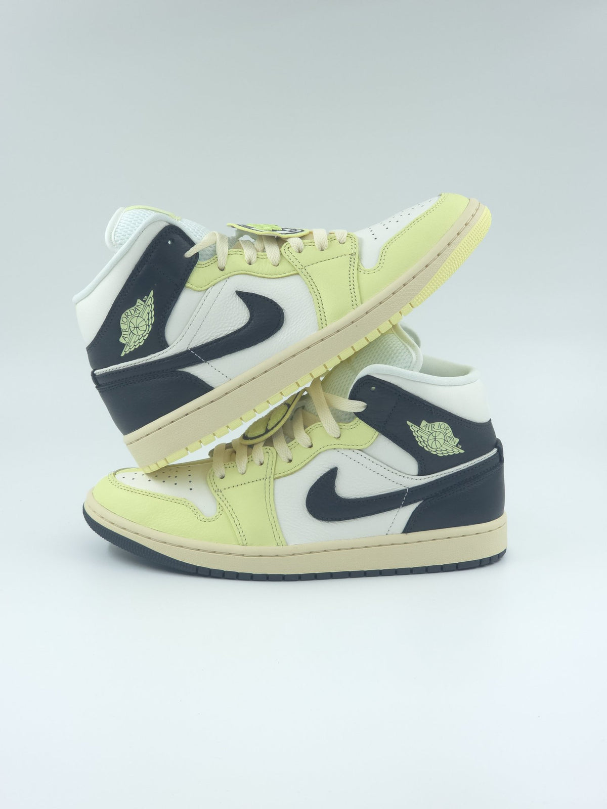 Nike Jordan 1 Mid SE pointure 41 – sneakers neuves, vue 2