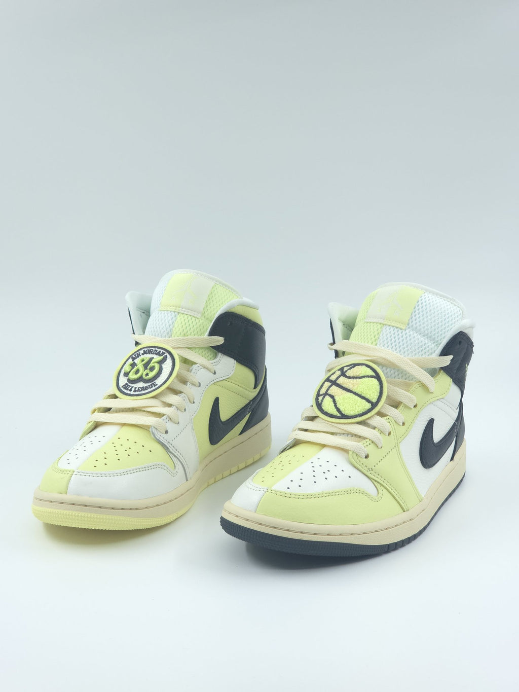 Nike Jordan 1 Mid SE pointure 41 – sneakers neuves, vue 3