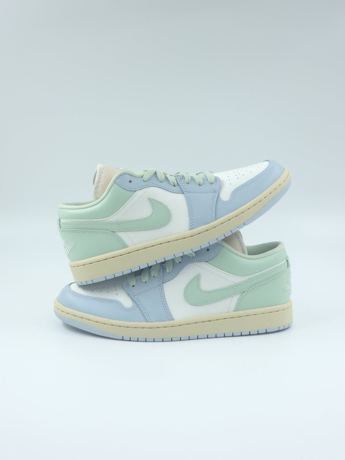 Air Jordan 1 Low pointure 40 – sneakers neuves, vue 3