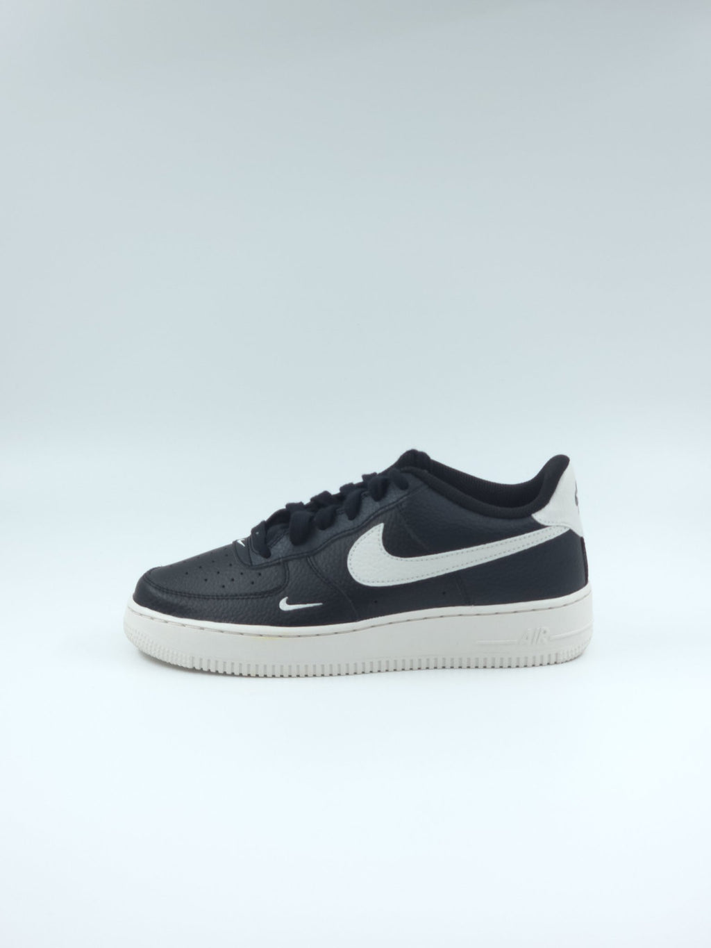 Nike Air Force 1 pointure 39 – sneakers neuves, vue 1