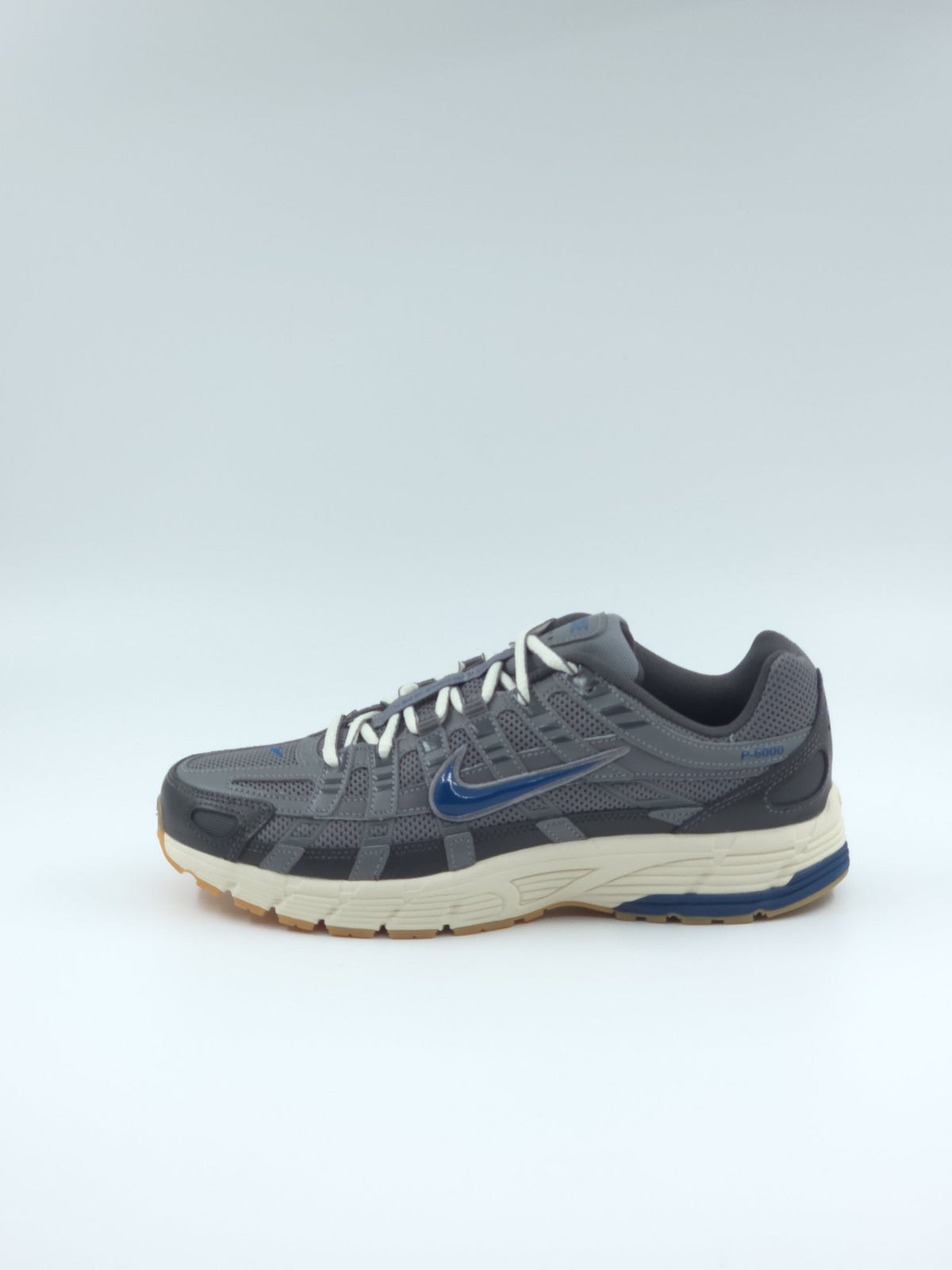 Nike P6000 pointure 42 – sneakers neuves, vue 1