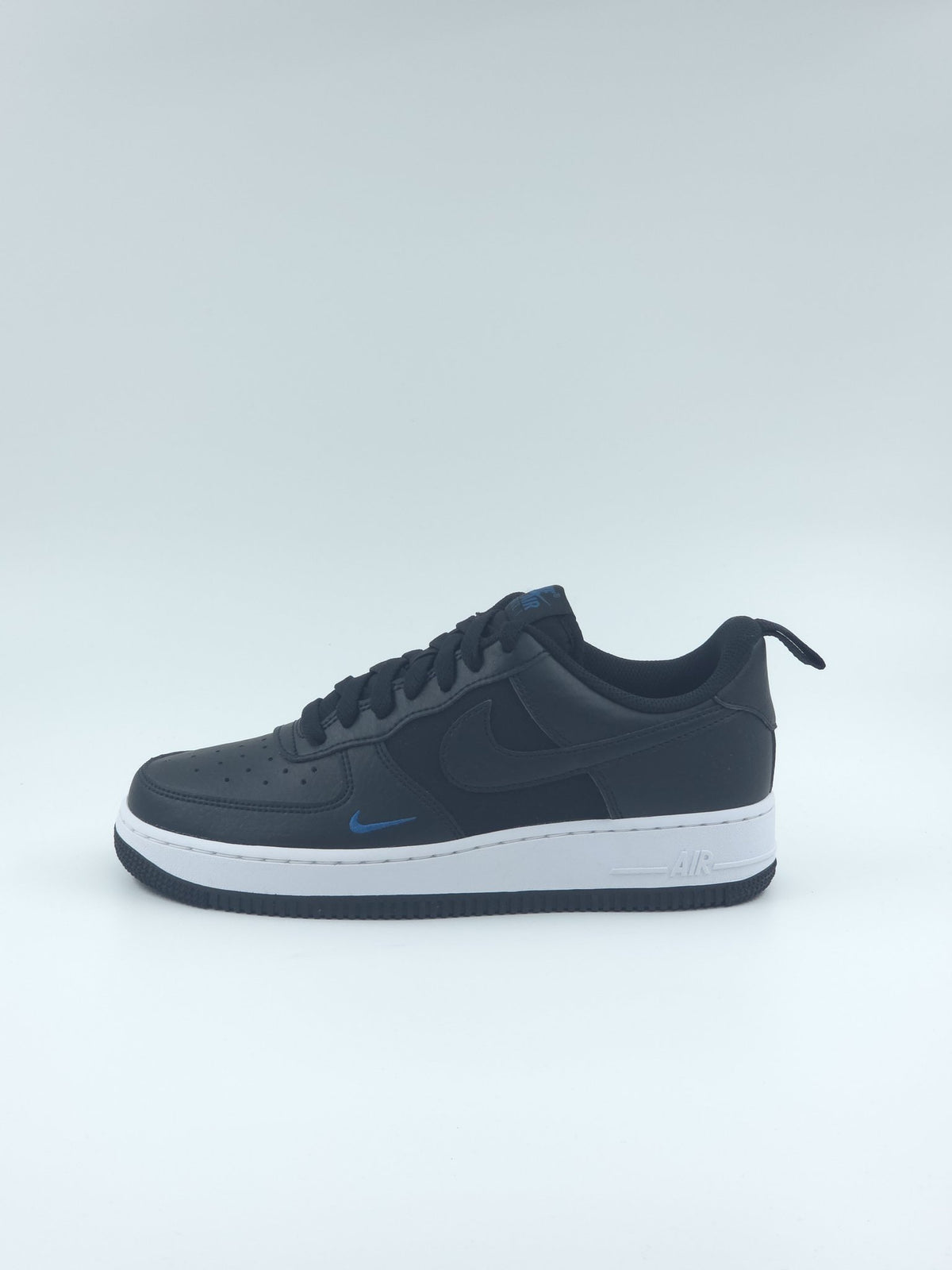 Nike Air Force 1 '07 pointure 40 – sneakers neuves, vue 1