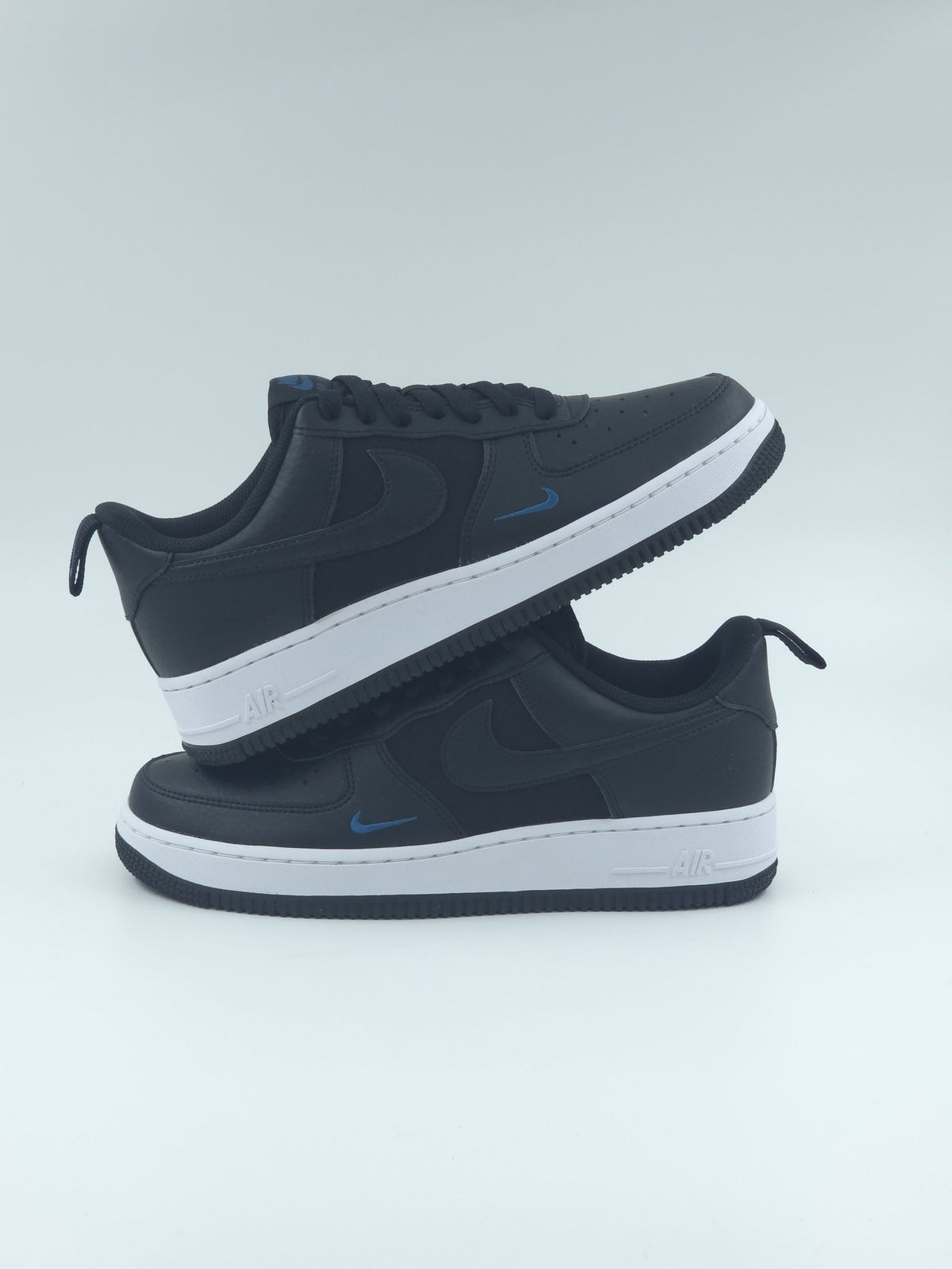 Nike Air Force 1 '07 pointure 40 – sneakers neuves, vue 2