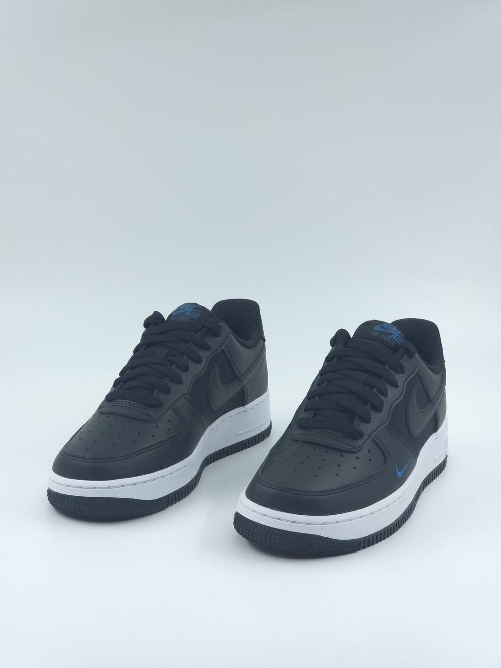Nike Air Force 1 '07 pointure 40 – sneakers neuves, vue 3