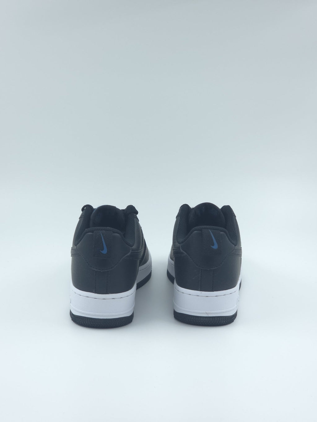 Nike Air Force 1 '07 pointure 40 – sneakers neuves, vue 4