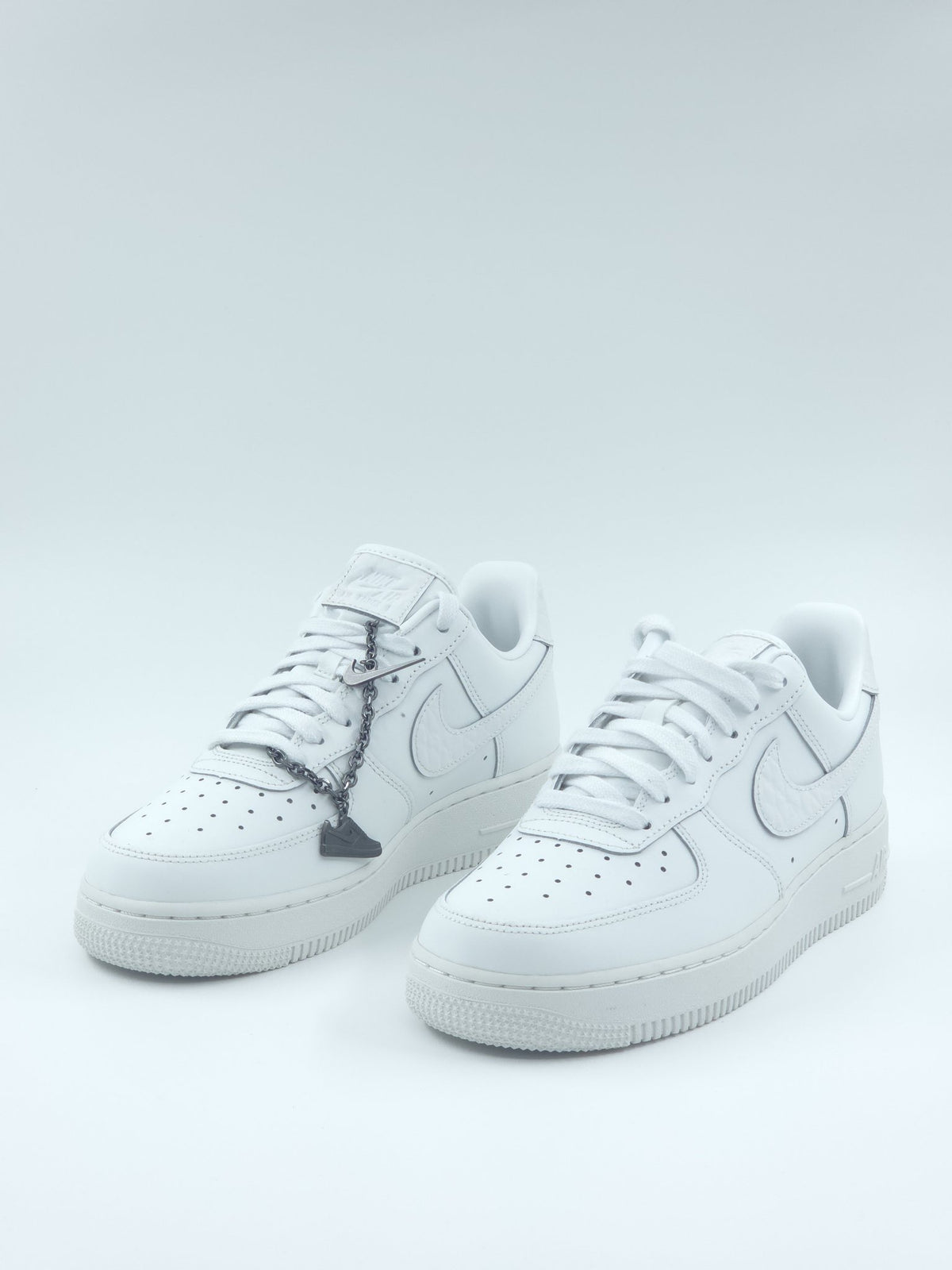 Nike Air Force 1 '07 Low pointure 40 – sneakers neuves, vue 3