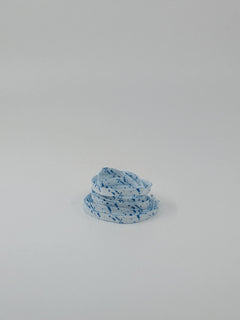 Blanc taches bleues
